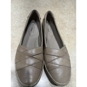 Clarks Collection Women's Leather Slip-On Shoes Size 9M        ‎  633